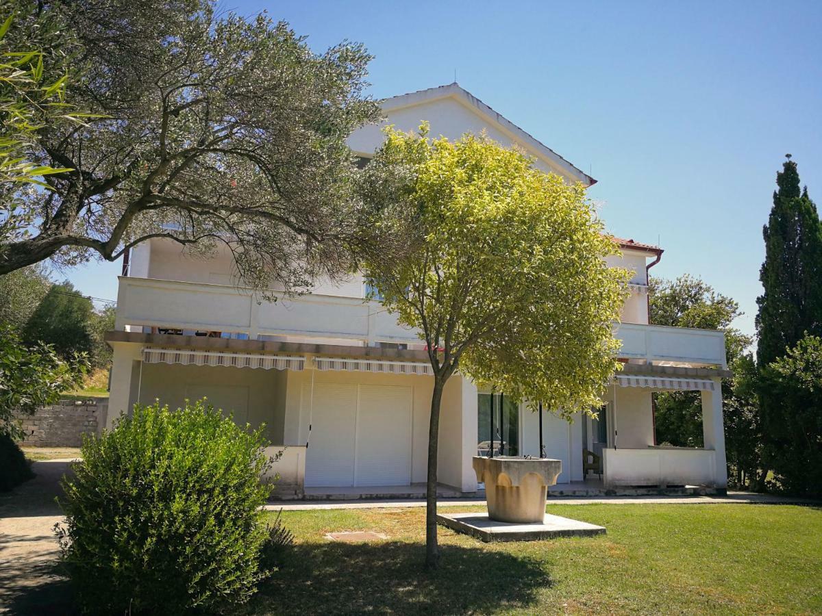 Family Friendly Apartments Island Rab Kampor Exterior foto