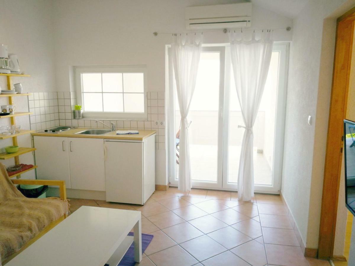 Family Friendly Apartments Island Rab Kampor Exterior foto